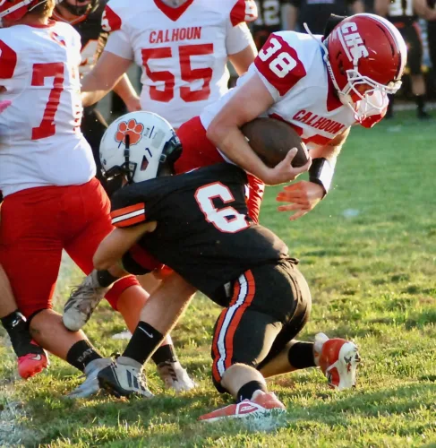 Calhoun defeats Wirt 26-7, stays perfect at 3-0